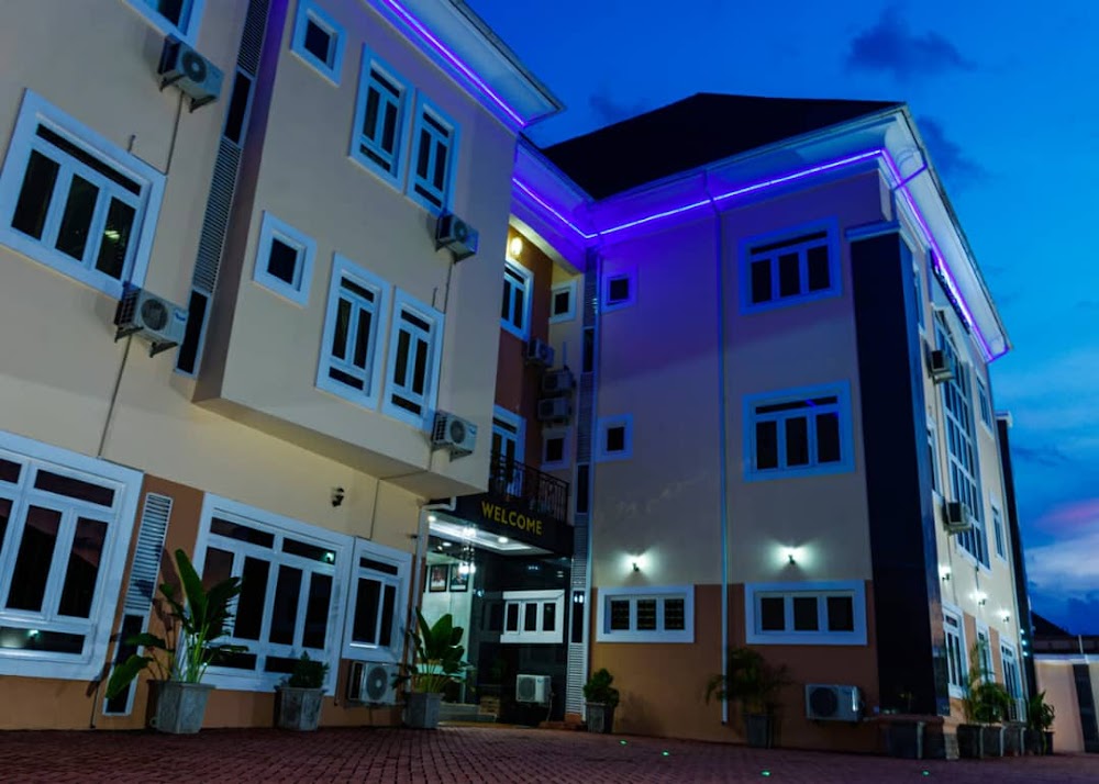 Villa Italian Hotels